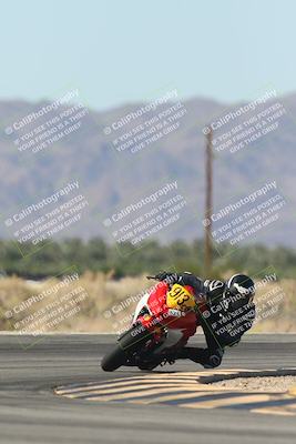 media/Oct-30-2025-Racers Edge (Thu) [[dabbdaf680]]/3-B Group/Session 4 Turn 16/